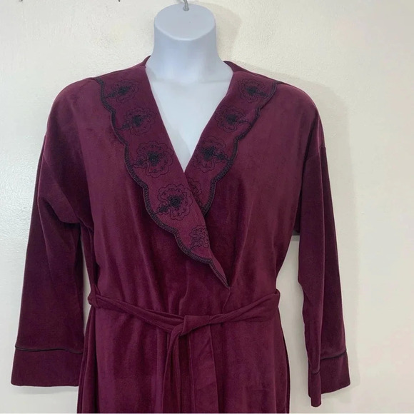 Vanity Fair Fleece  Robe Large House Coat Purple Pockets Embroidery Belt Vintage - Picture 2 of 13